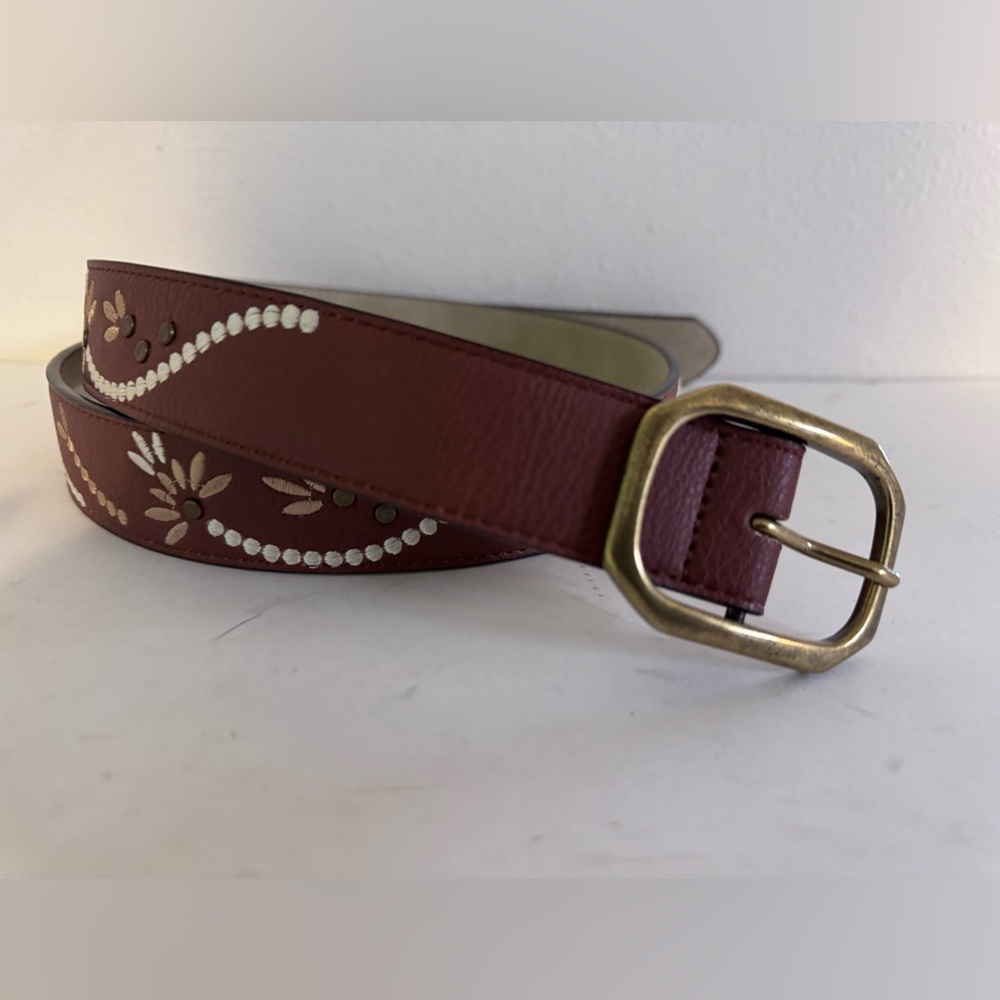 Fun Embroidered Women’s Casual 1” Belt with Gold Tone Buckle Size XL